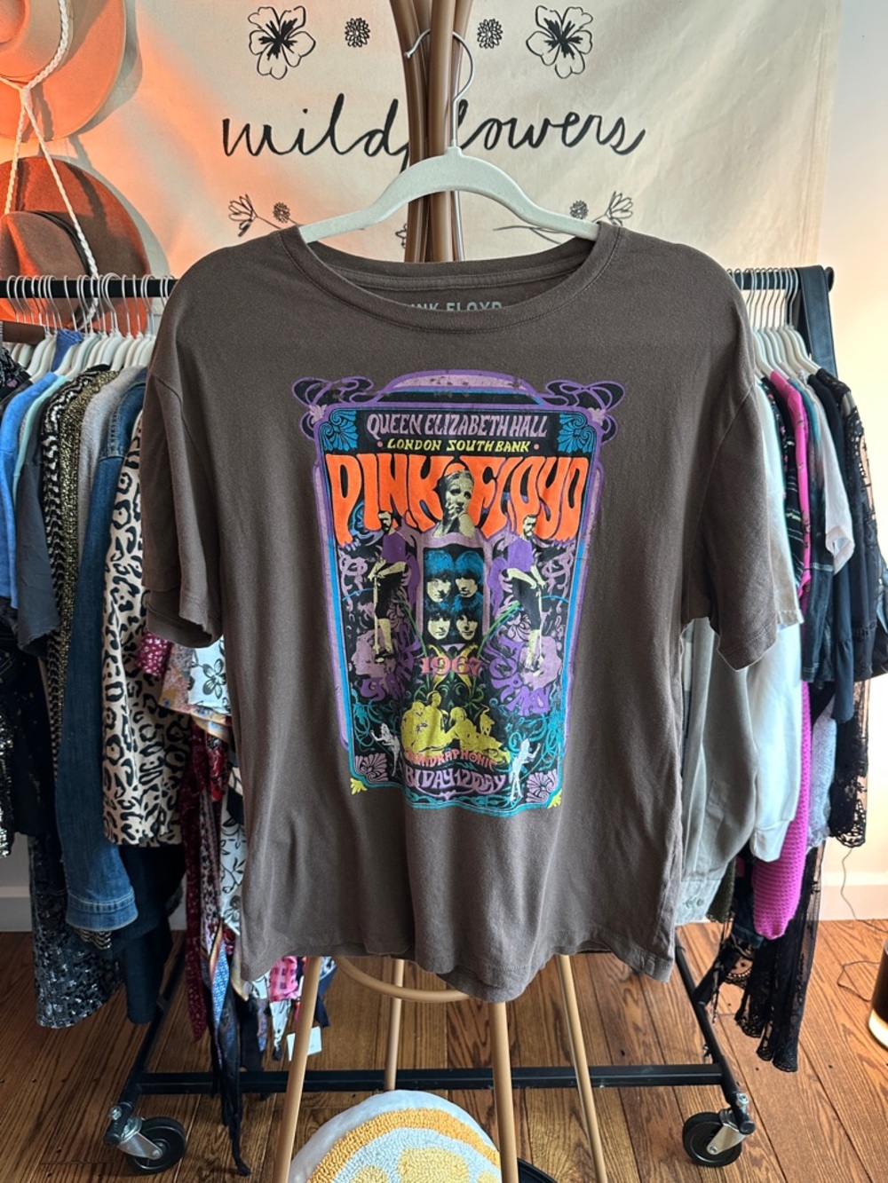Pink Floyd Graphic Tee - Brown Vintage-Style Women’s Top